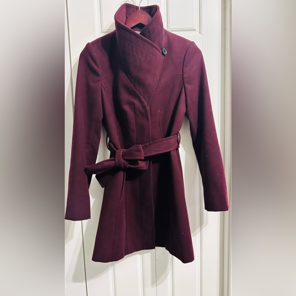 Coat - Picture 1 of 9